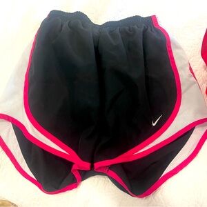 Women’s Nike short size medium